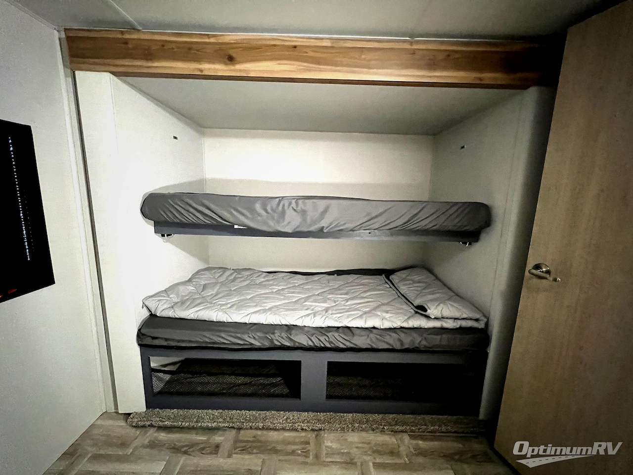 2025 Prime Time Tracer 308BH Photo 20