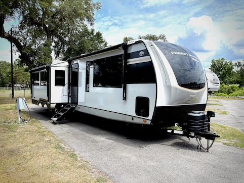 Used 2025 Forest River Vibe 3400SB Featured Photo