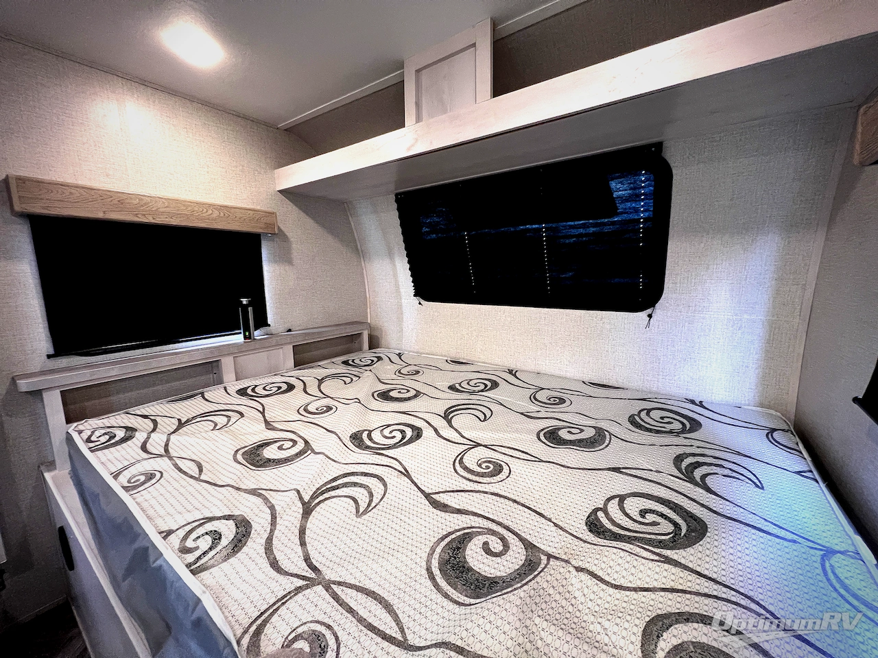 2021 Dutchmen Coleman Rubicon 1608RB Photo 10