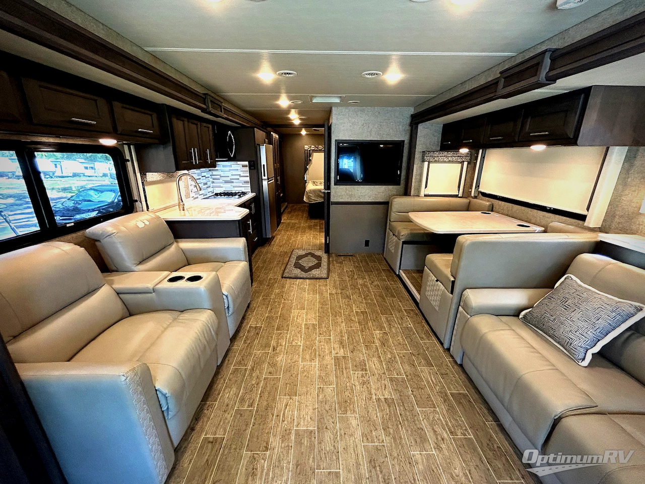 2021 Thor Miramar 35.2 Photo 2