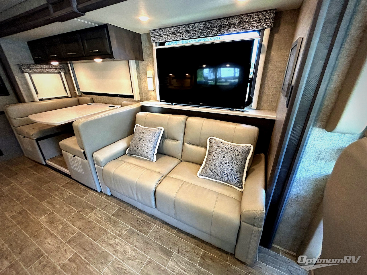 2021 Thor Miramar 35.2 Photo 10