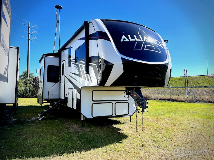 2022 Alliance Valor 37V13 RV Photo 1