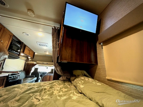 2025 Winnebago Minnie Winnie 25B RV Photo 3