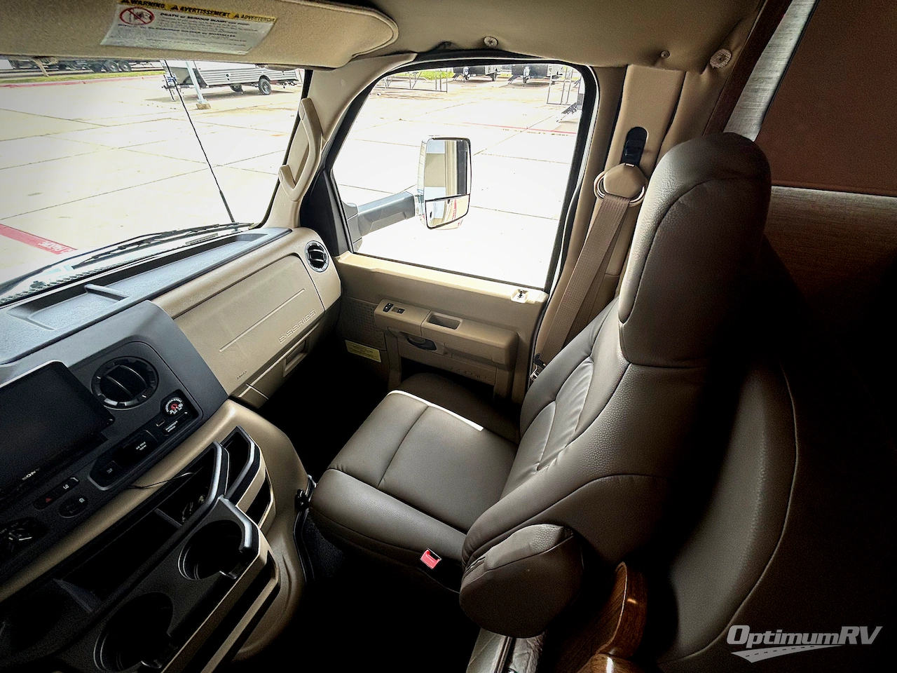 2025 Winnebago Minnie Winnie 25B Photo 16