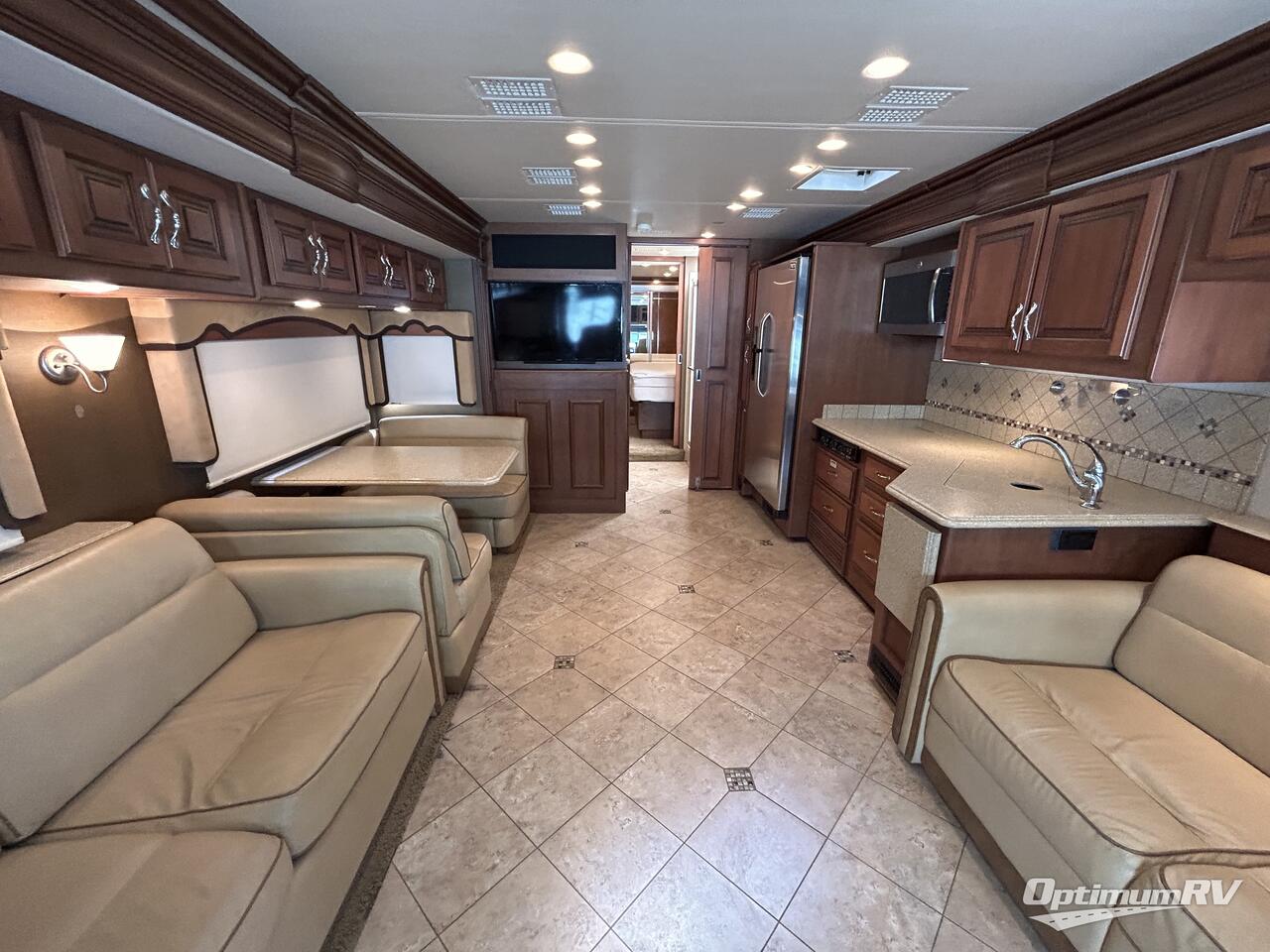 2012 Fleetwood Discovery 36J Photo 5