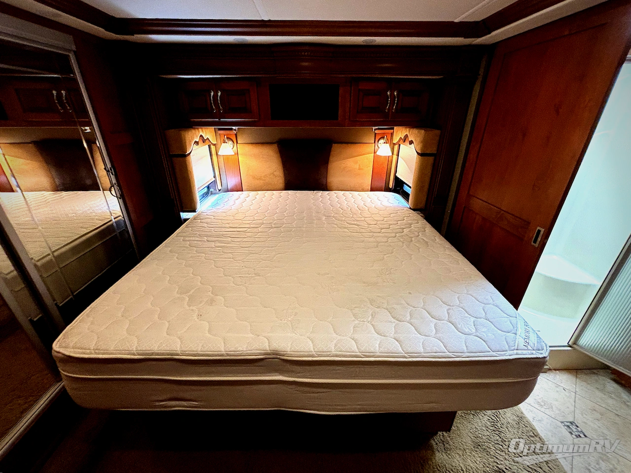 2012 Fleetwood Discovery 36J Photo 21