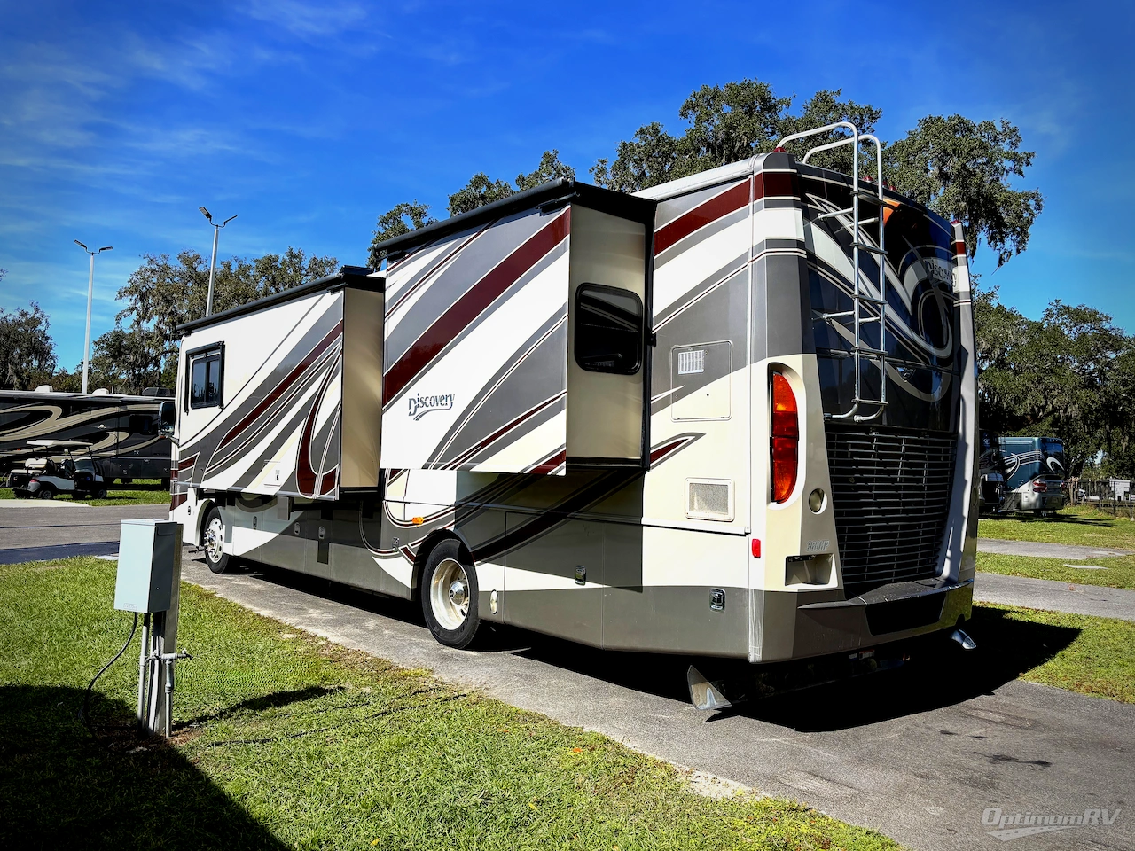 2012 Fleetwood Discovery 36J Photo 3