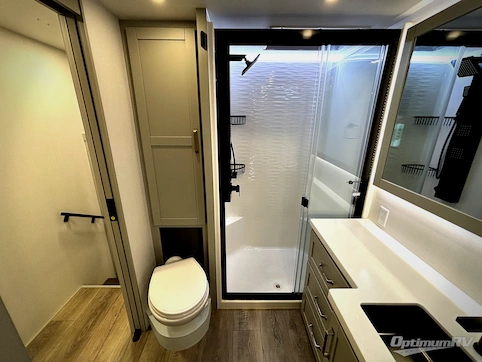 2025 Brinkley Model Z 3300 RV Photo 3