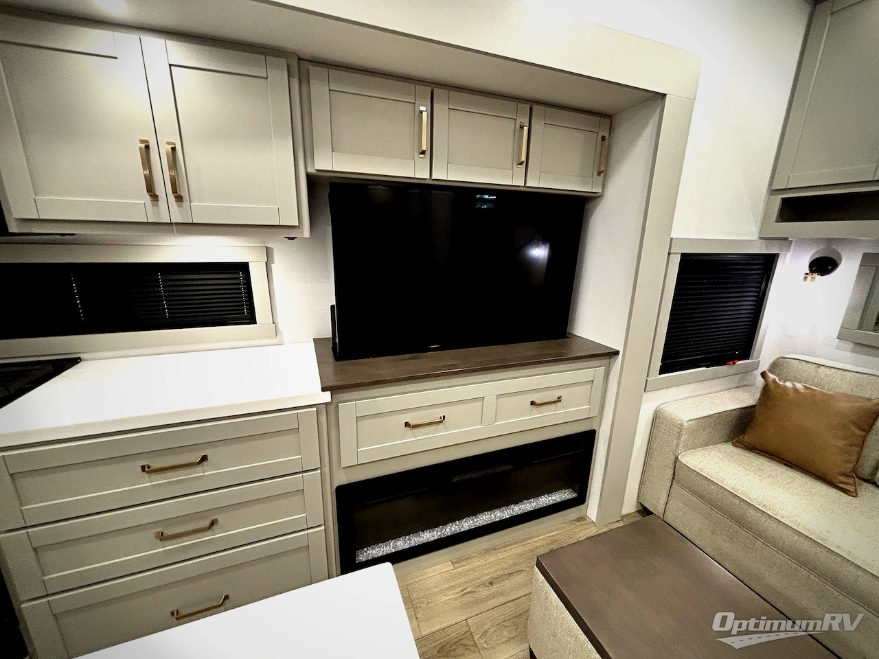 2025 Brinkley Model Z 3300 Photo 14