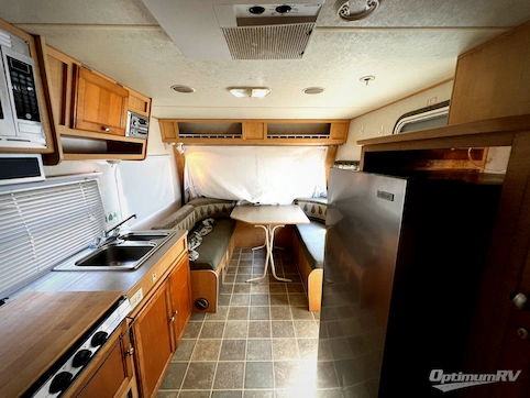 2004 R-Vision Trail Cruiser C21RBH RV Photo 2