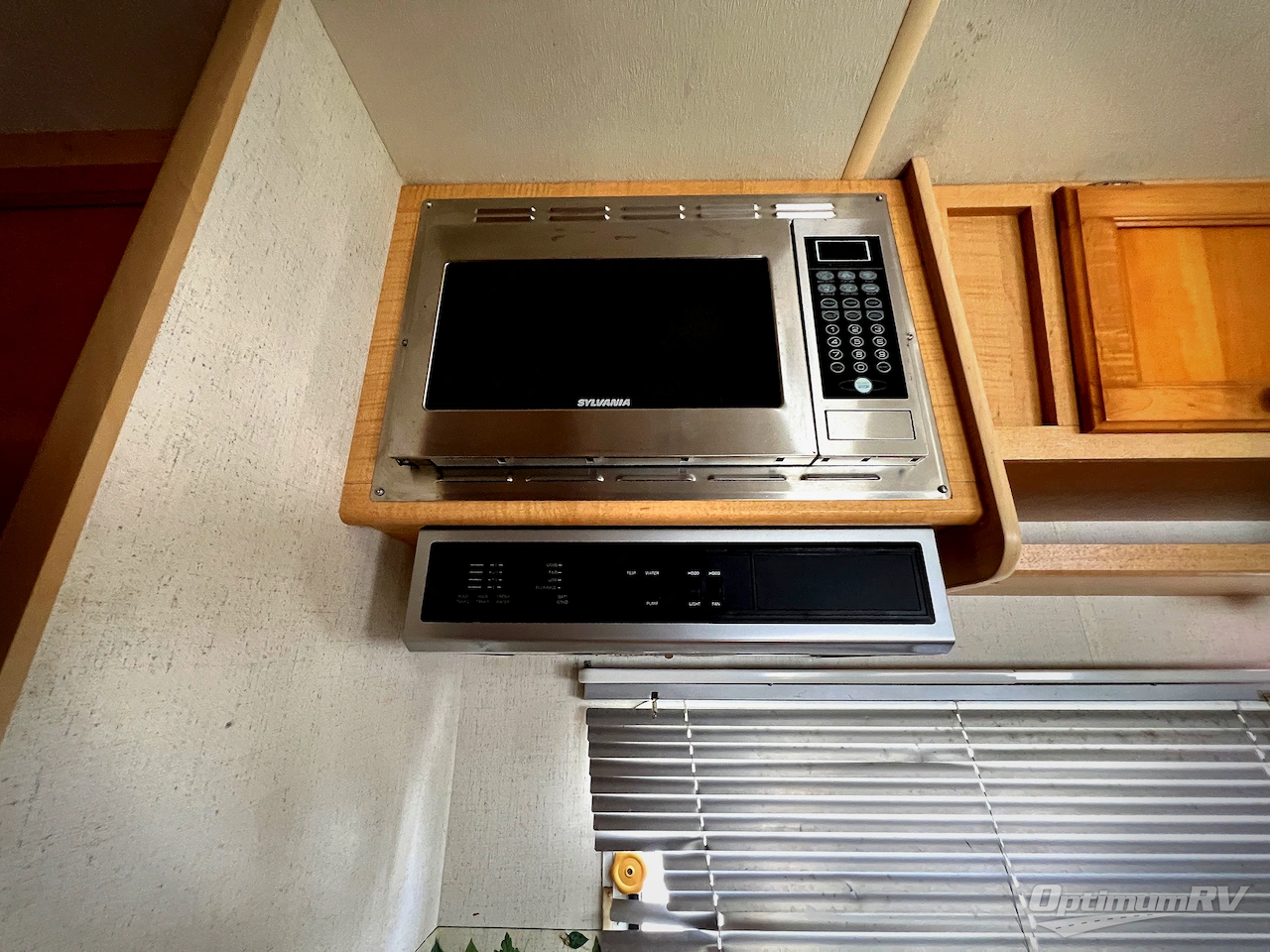 2004 R-Vision Trail Cruiser C21RBH Photo 10