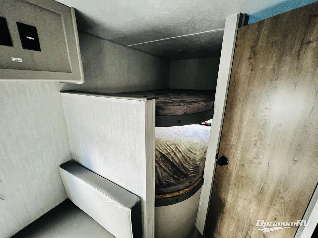 2025 Forest River Viking 5K Series 26BH Photo 9