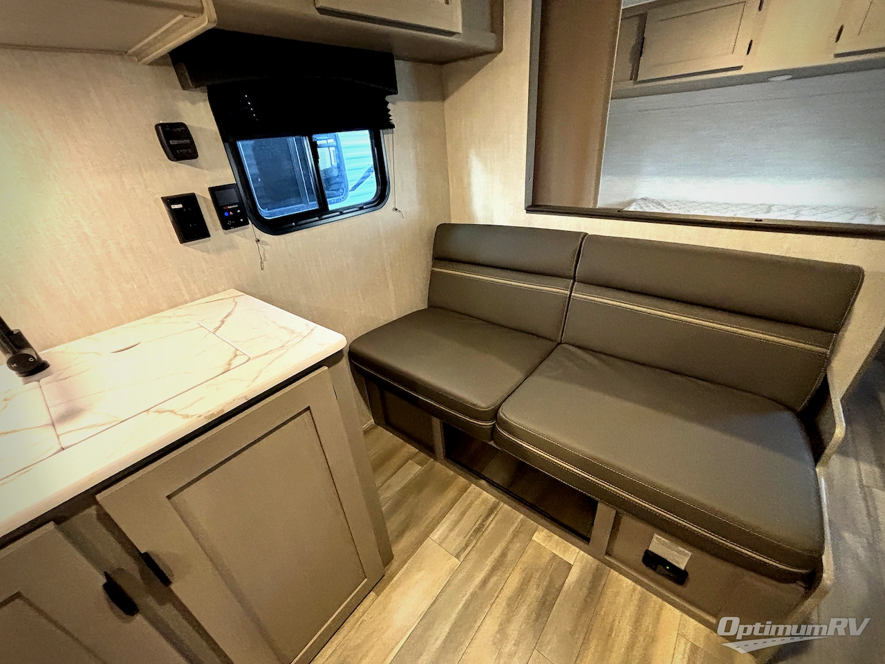 2025 Forest River Viking 5K Series 26BH Photo 9