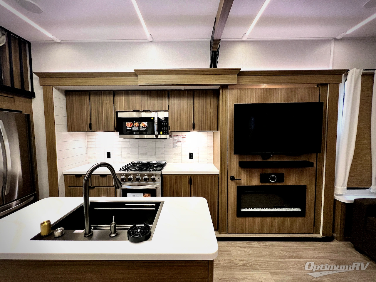 2026 Forest River Wildwood Grand Lodge 42FLDL Photo 10