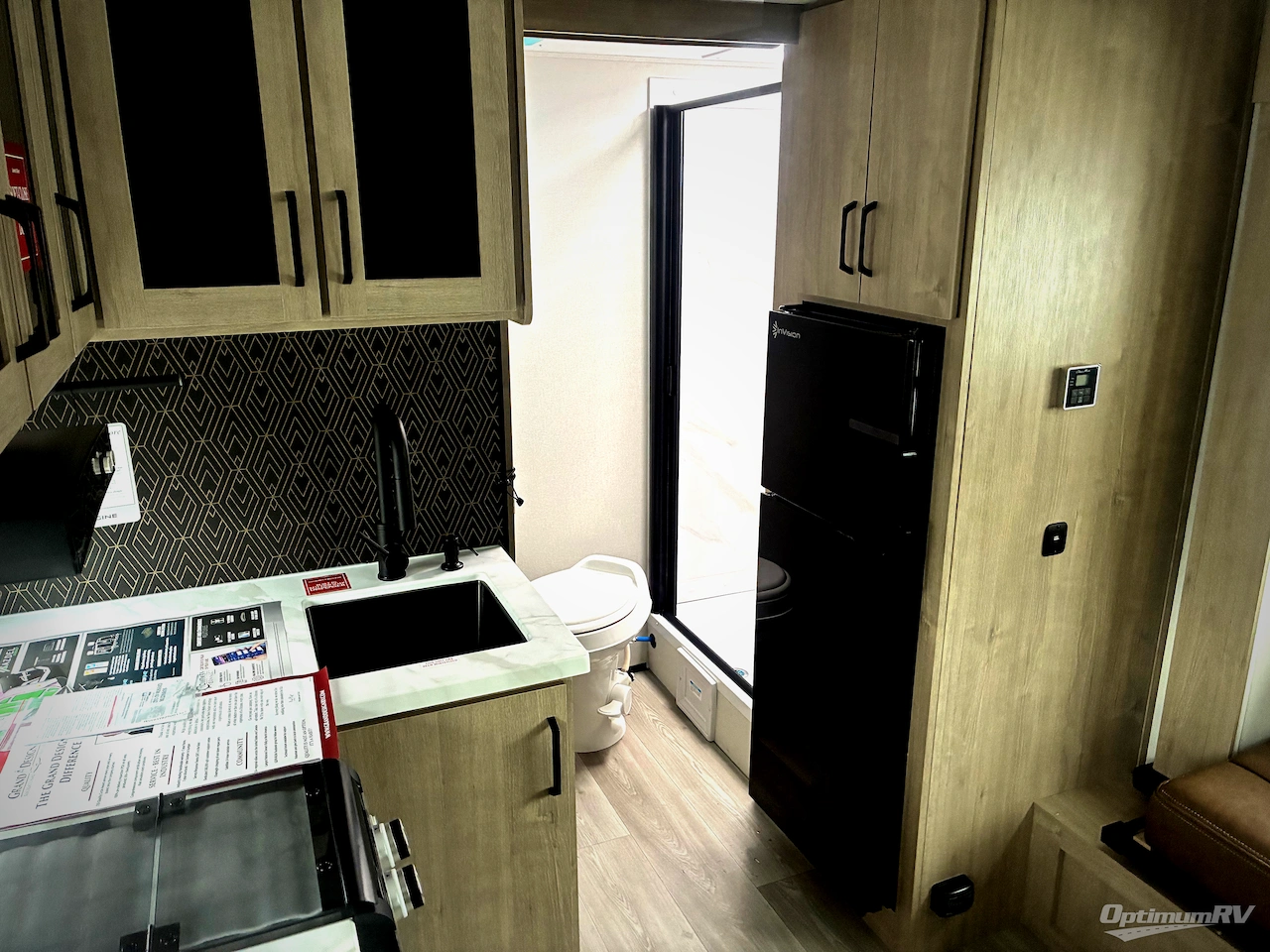 2026 Grand Design Imagine AIM 16MLA Photo 9