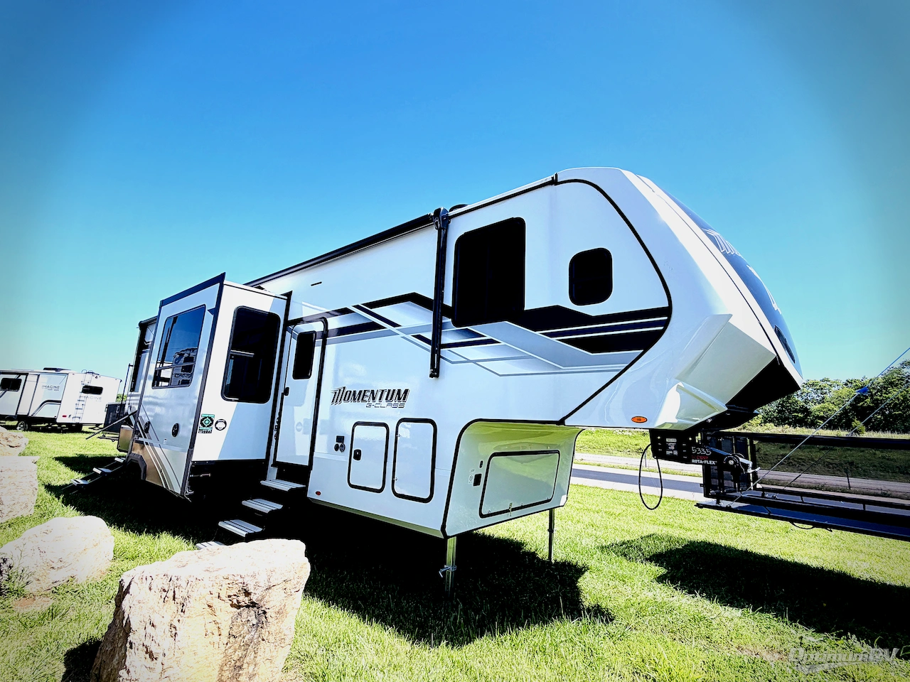 2026 Grand Design Momentum G-Class 350G Photo 1