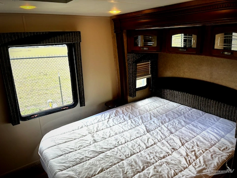 2013 Jayco Melbourne 26A RV Photo 3