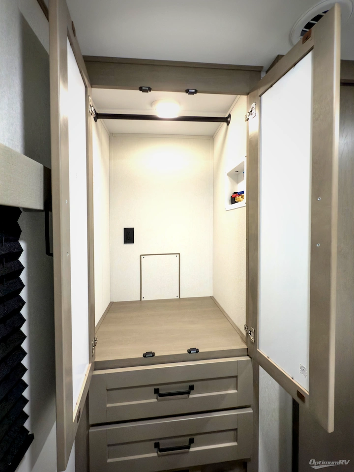 2026 Grand Design Reflection 100 Series 32BH Photo 9