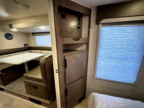 2026 Lance Lance Travel Trailers 2255 RV Photo 3