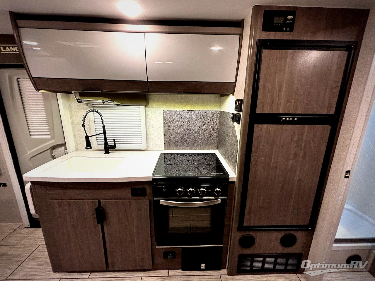 2022 Lance Lance Travel Trailers 1985 Photo 6