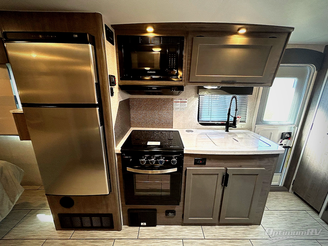 2025 Lance Squire SQ19 Photo 6