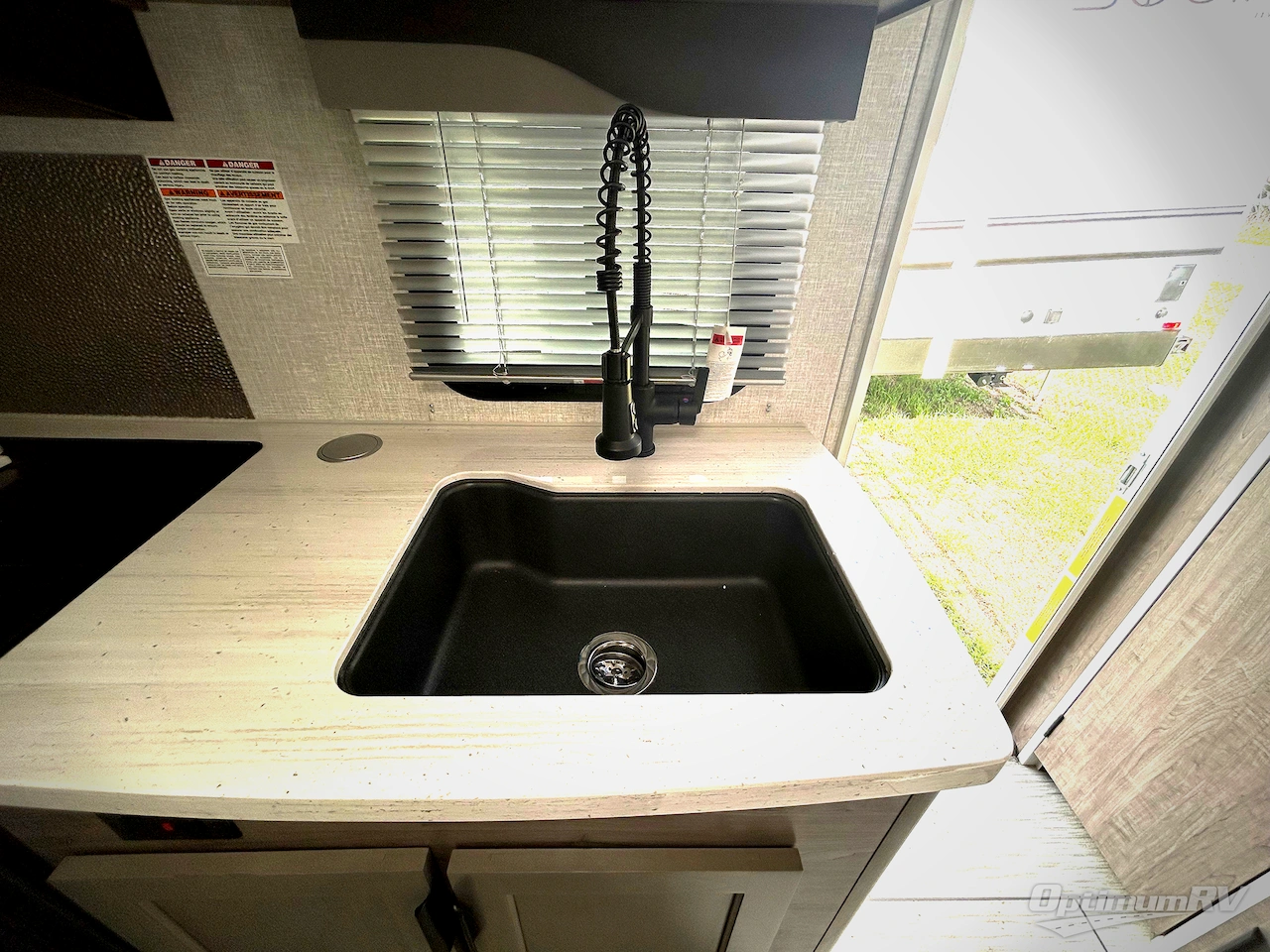 2025 Lance Squire SQ19 Photo 8