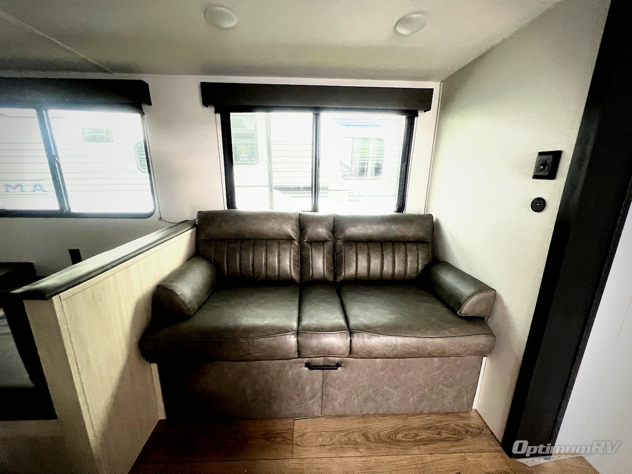 2026 Palomino Puma Camping Edition 305BHCE Photo 6