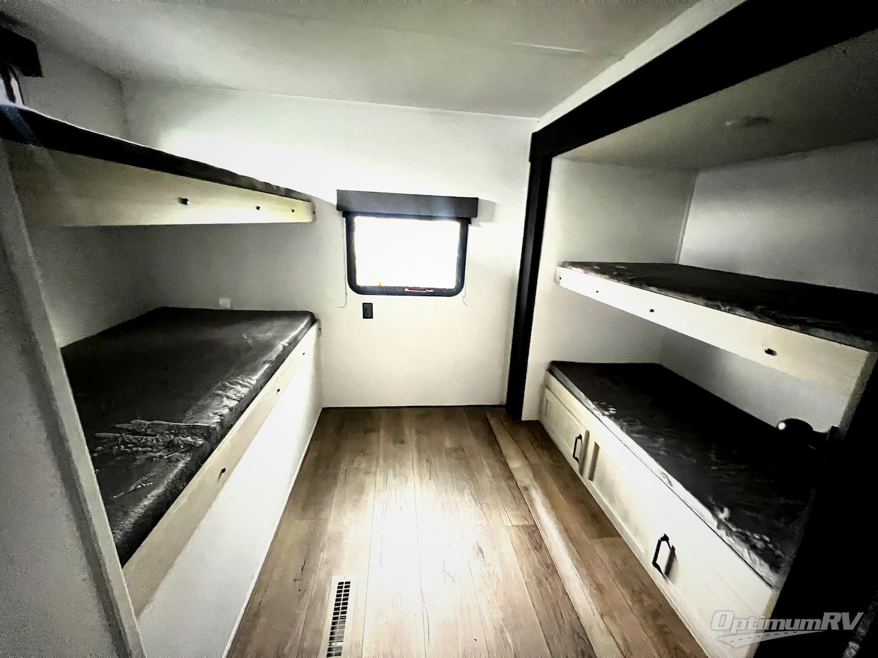 2026 Palomino Puma Camping Edition 305BHCE Photo 15