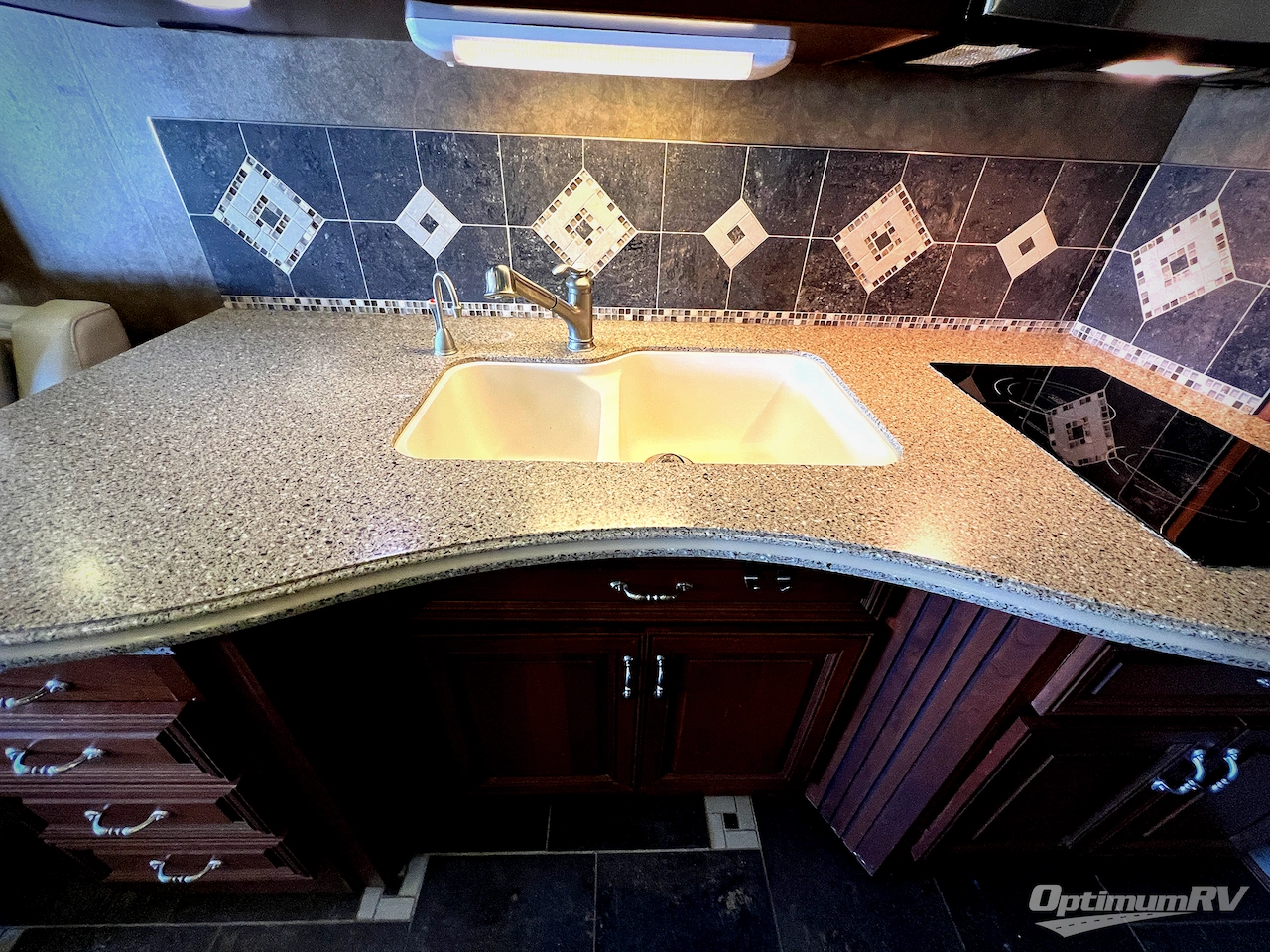 2013 American Coach American Eagle 45N Photo 9