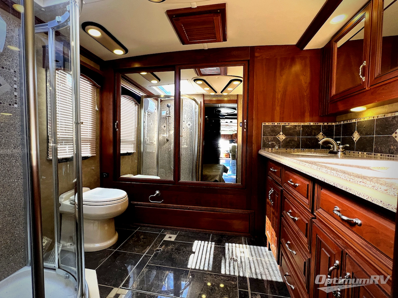 2013 American Coach American Eagle 45N Photo 20