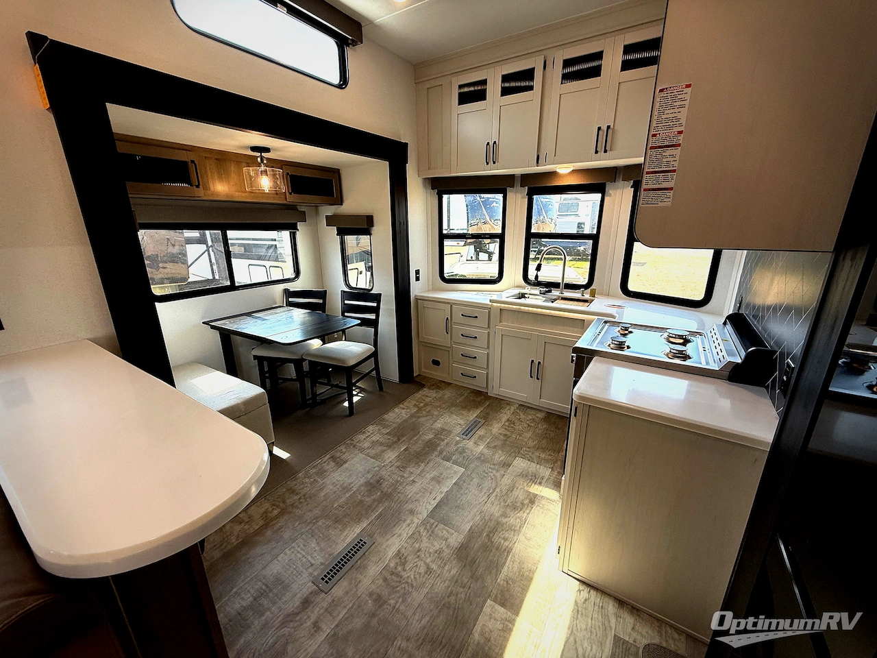 2025 Palomino Puma Destination 403LFT Photo 8