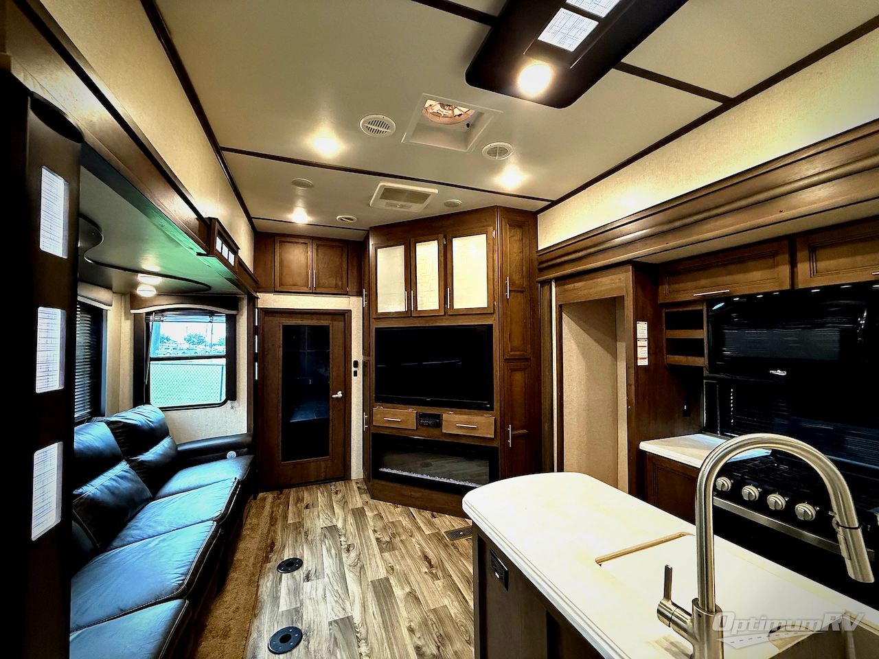 2020 Keystone Cougar 353SRX Photo 4