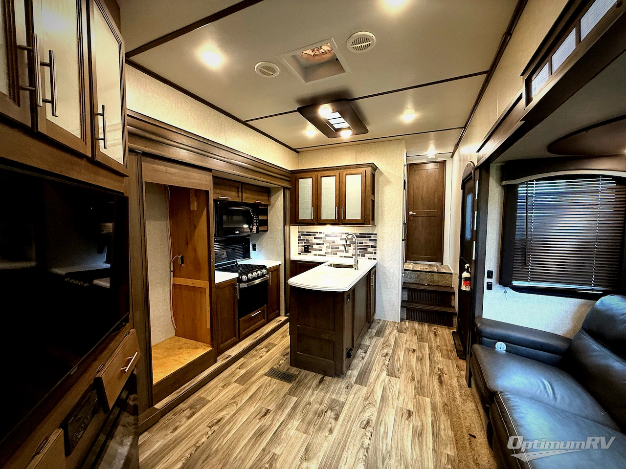 2020 Keystone Cougar 353SRX Photo 5