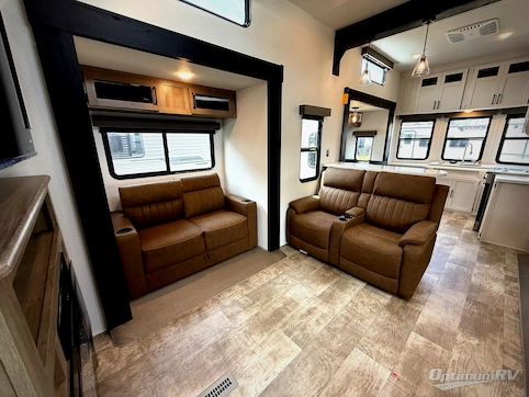2025 Palomino Puma Destination 403LFT RV Photo 2