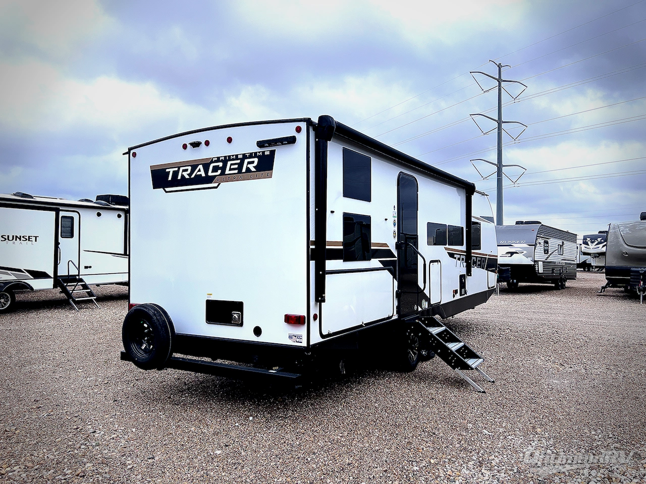 2025 Prime Time Tracer 250BH Photo 2