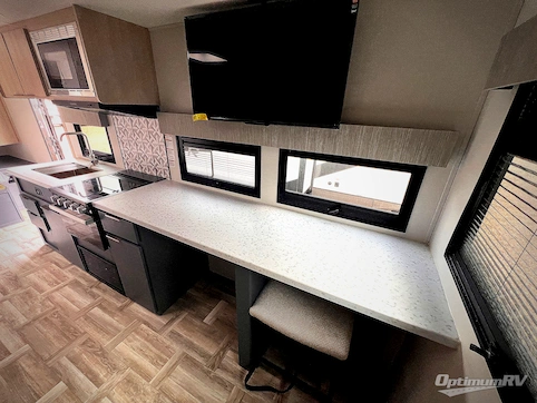 2025 Prime Time Tracer 170RS RV Photo 4