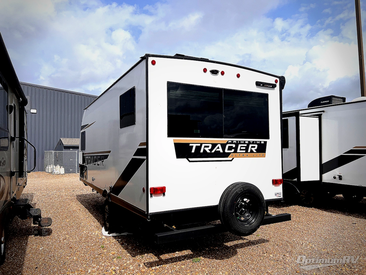 2025 Prime Time Tracer 170RS Photo 4