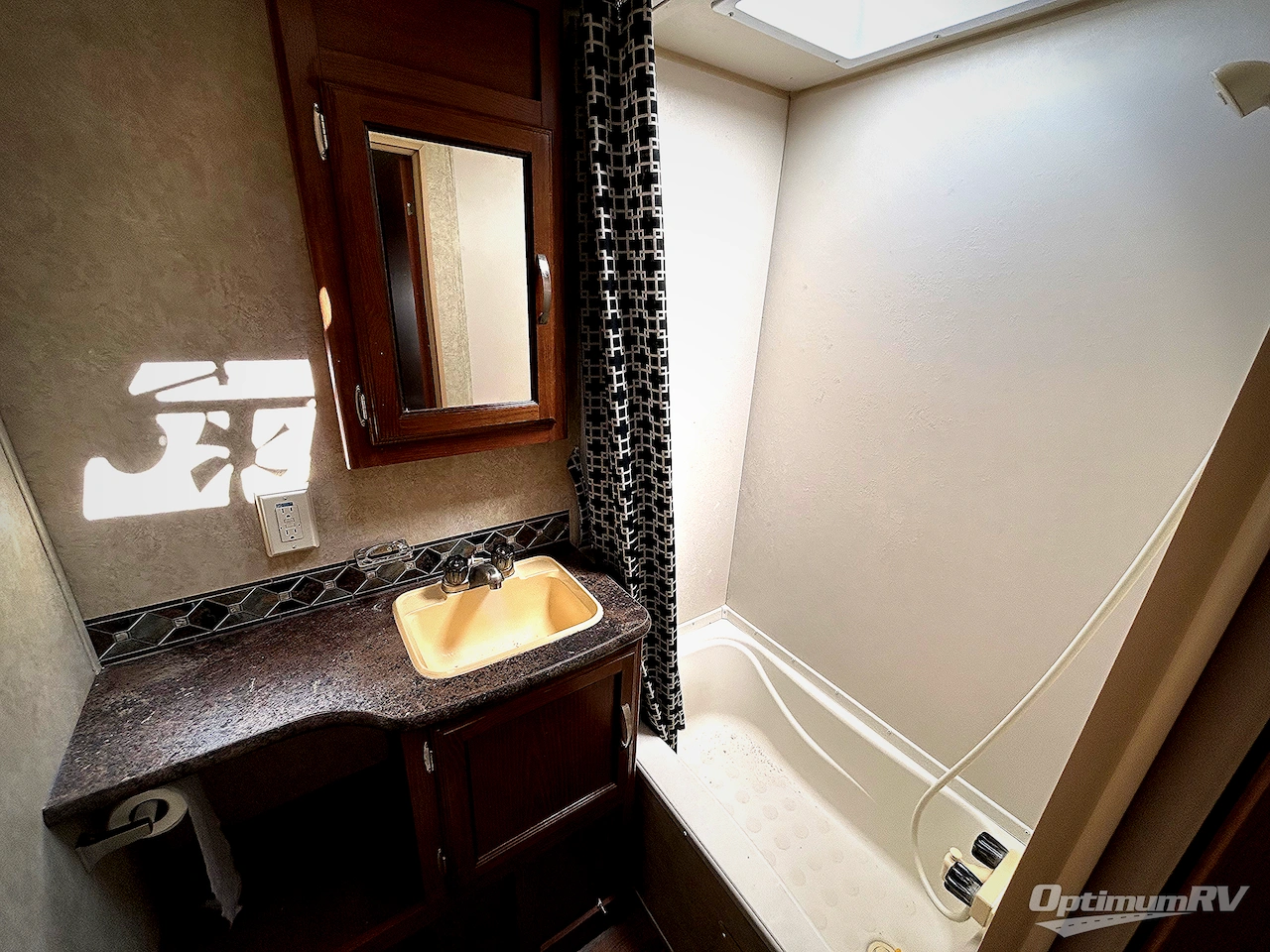 2015 Forest River Wildwood 29QBDS Photo 11