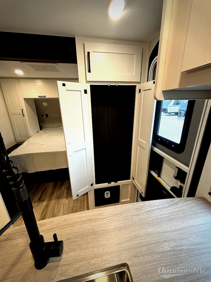 2027 Venture Sienna 281VQB Photo 10
