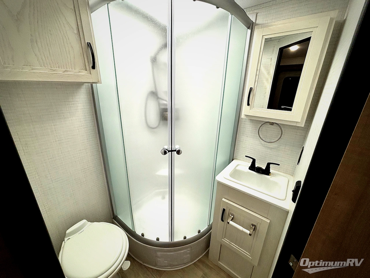 2023 Palomino SolAire 208SS Photo 11