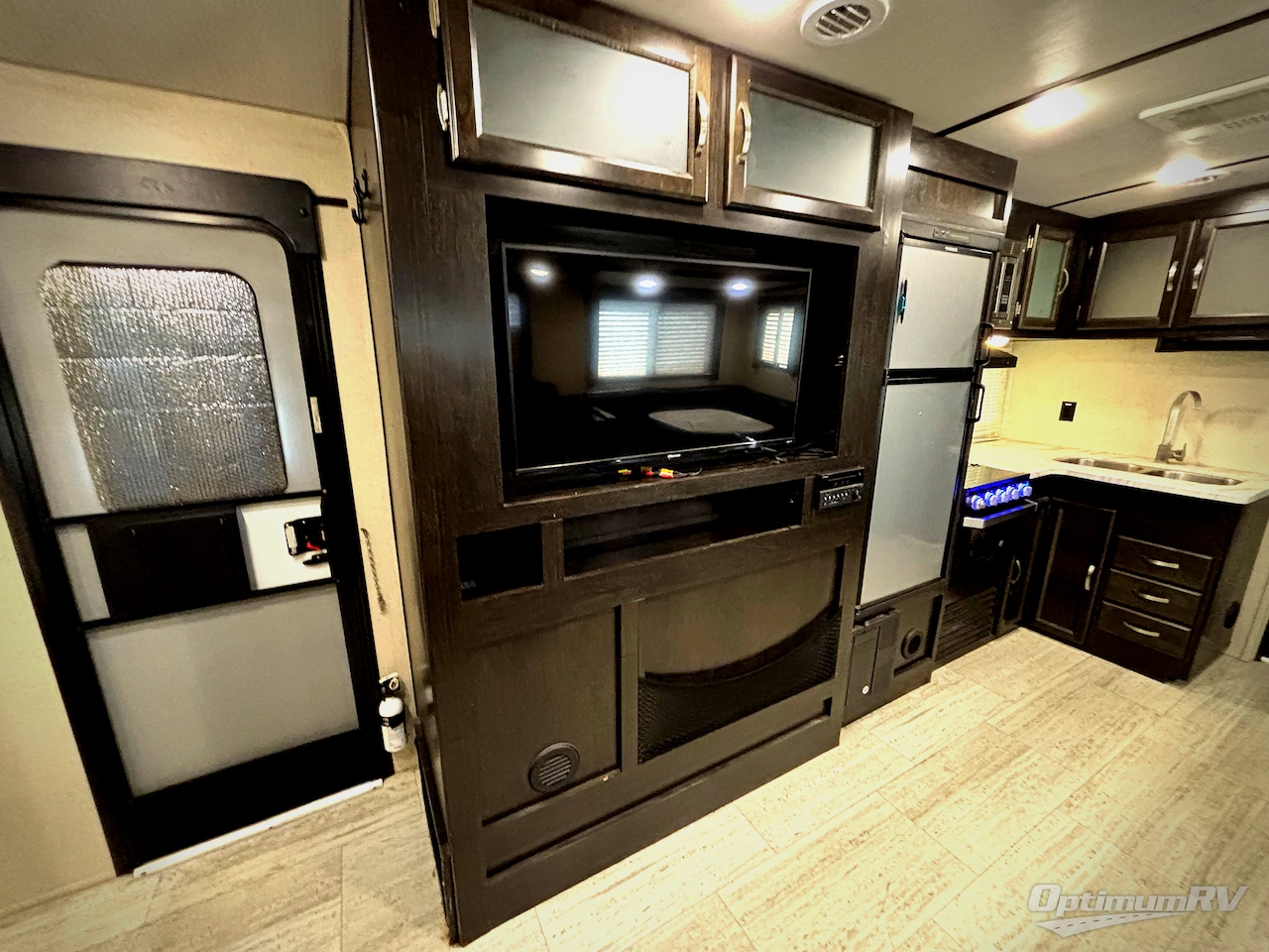 2019 Coachmen Spirit Ultra Lite 2758RB Photo 9