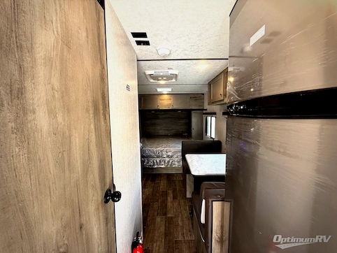 2026 Sunset Park Sun Lite 18RD RV Photo 2