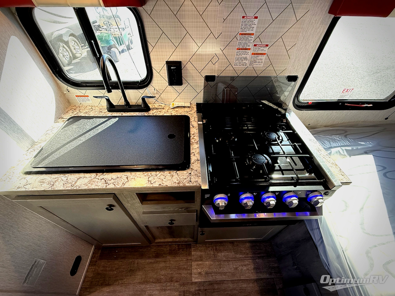 2026 Sunset Park Sun Lite 16BH Photo 8