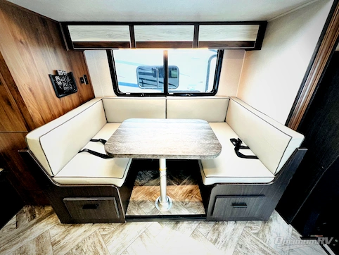 2022 Forest River Sunseeker MBS 2400B RV Photo 2