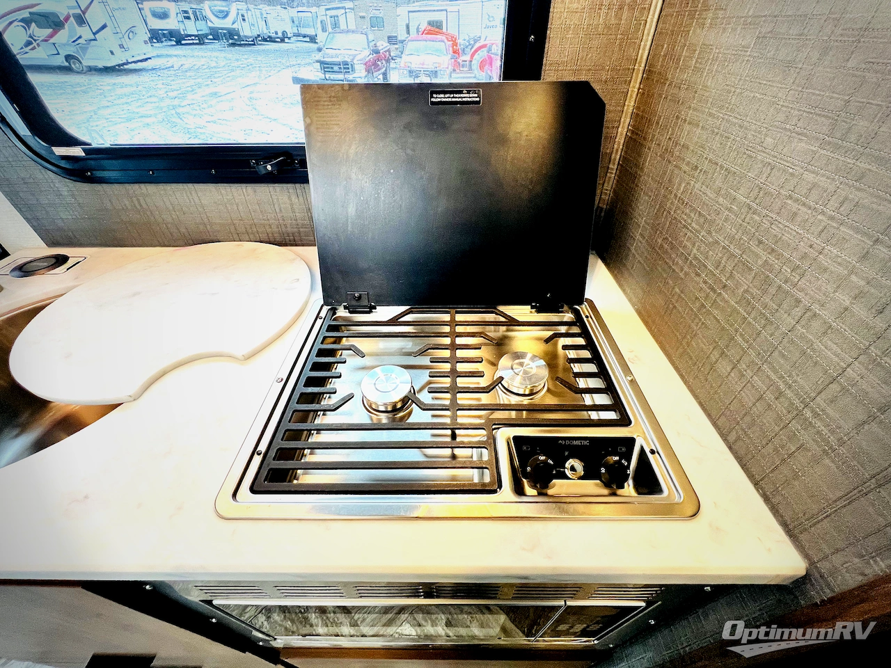 2022 Forest River Sunseeker MBS 2400B Photo 12