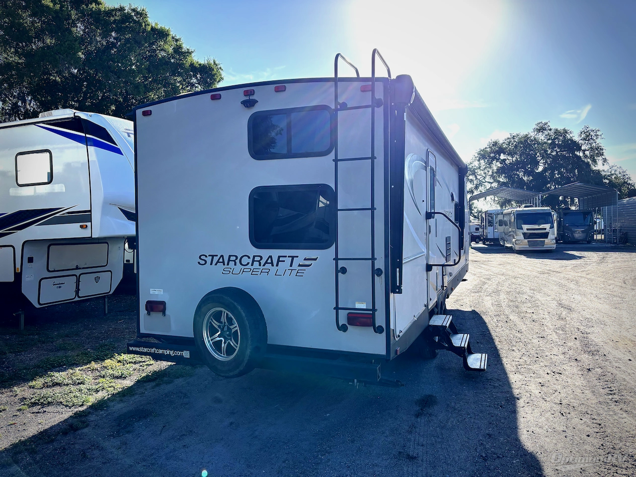2020 Starcraft Super Lite 281BH Photo 2