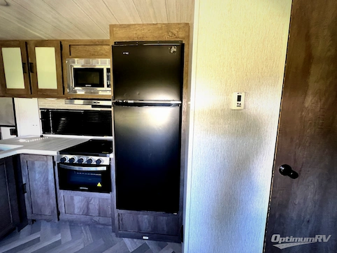 2022 Forest River Wildwood 33TS RV Photo 3