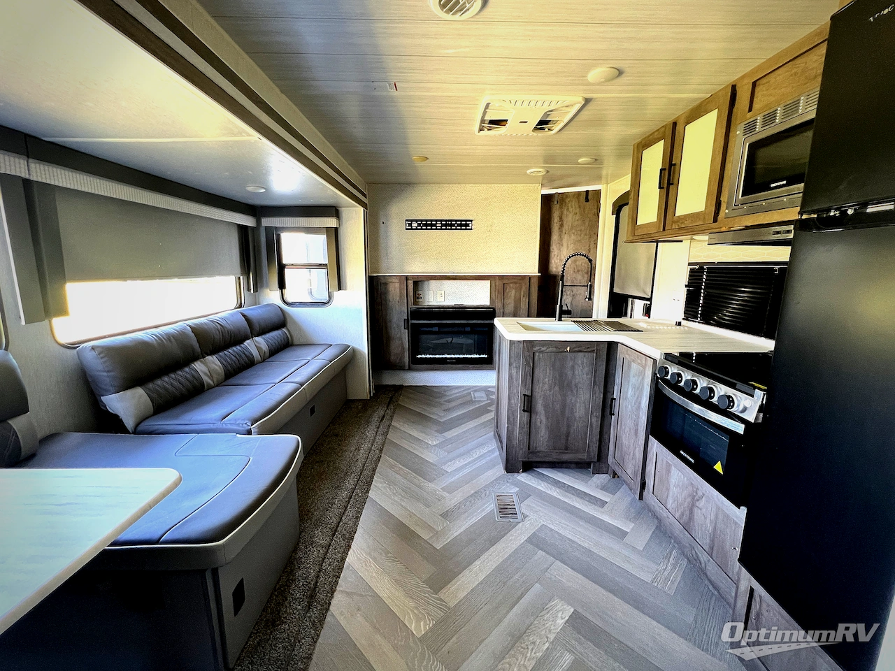 2022 Forest River Wildwood 33TS Photo 5