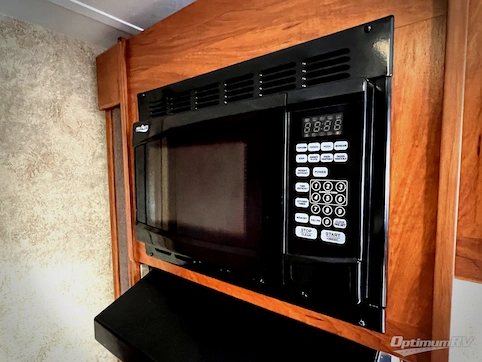 2011 Keystone Passport Express SL 235EXP RV Photo 3