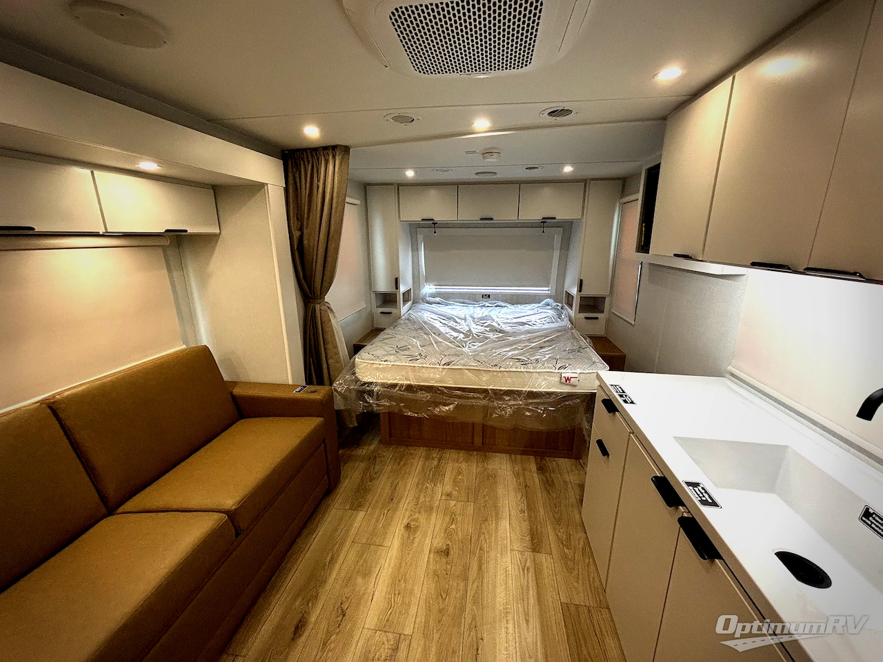 2027 Winnebago Thrive 18FBS Photo 6